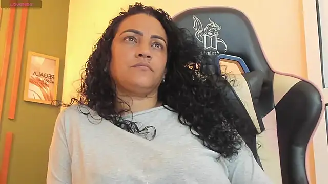 Bianca slut1 online show from April 2026 06:33:01 PM