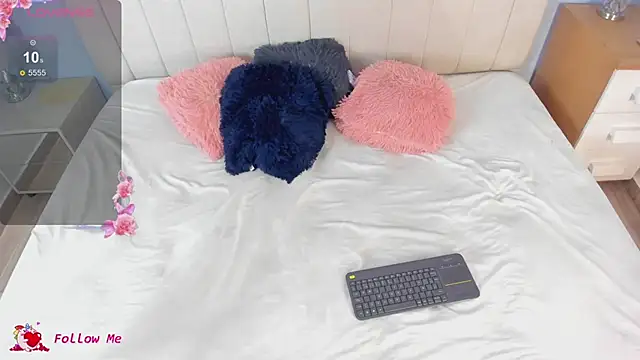 Briana Goldd online show from February 2026 08:19:02 PM