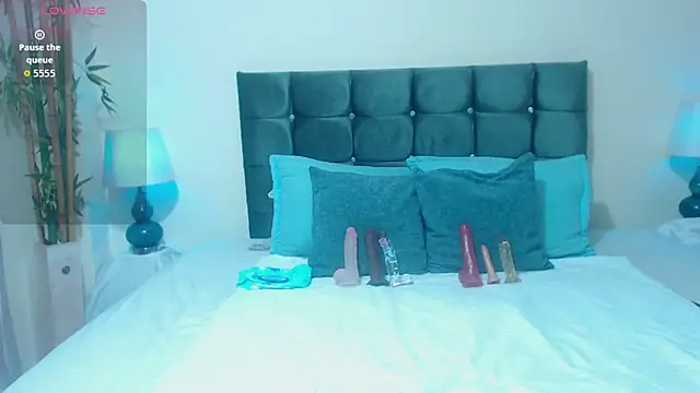 Valeri hot22 online show from December 2025 08:01:01 PM