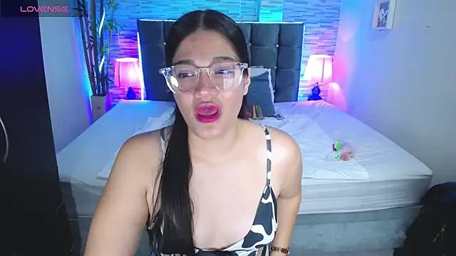 Valeri hot22 online show from February 2026 08:41:02 PM