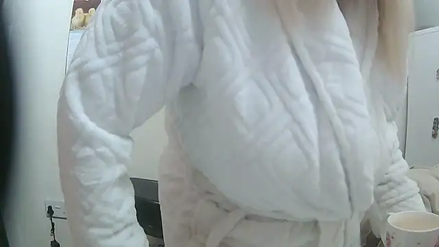 theblondecocklover online show from March 2026 05:00:01 AM