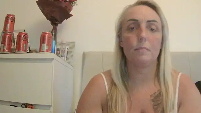 theblondecocklover online show from April 2026 06:57:01 PM