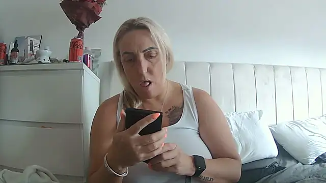 theblondecocklover online show from March 2026 02:18:01 PM