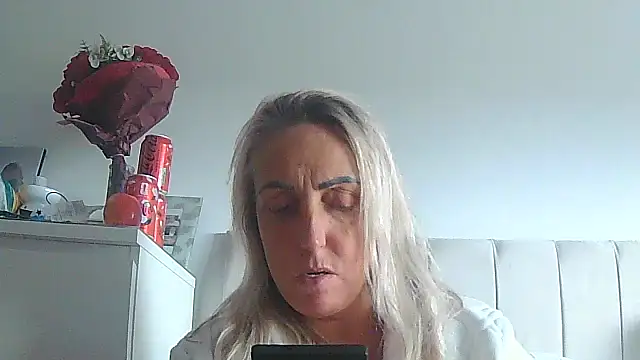 Snapshot of theblondecocklover chatting on June 2026 03:24:01 PM theblondecocklover online show from June 2026 03:24:01 PM