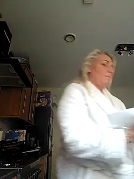 theblondecocklover online show from March 2026 07:35:01 AM