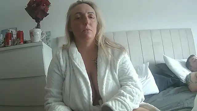 theblondecocklover online show from March 2026 07:33:02 AM