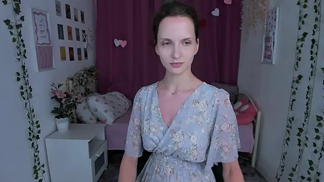 Snapshot of Ariadna_Shy chatting on July 2026 10:07:02 PM Ariadna Shy online show from July 2026 10:07:02 PM