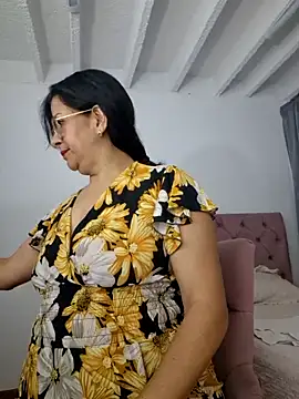 christy ant online show from May 2026 07:23:02 PM