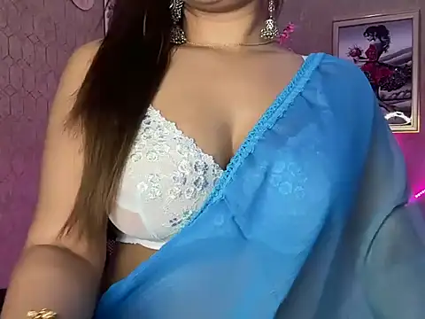 DimondGirl  online show from April 2026 07:01:01 PM