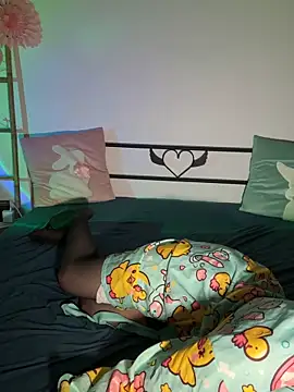 Mmebouhoups online show from April 2026 11:17:02 AM