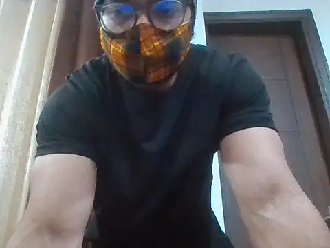 NunnuLelo online show from December 2025 09:28:01 PM