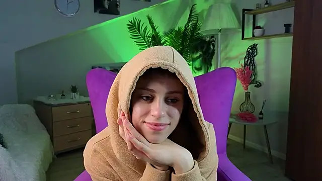 AidaGigantino online show from December 2025 01:24:02 PM