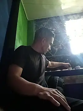 Gloryholeroom online show from December 2025 07:38:01 PM