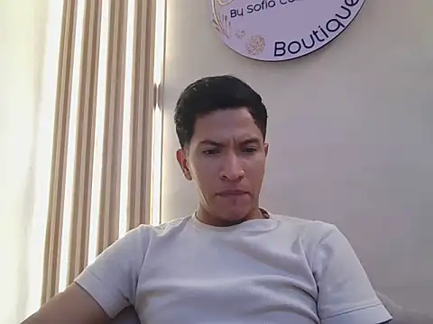 kracjunior online show from December 2025 08:00:01 PM