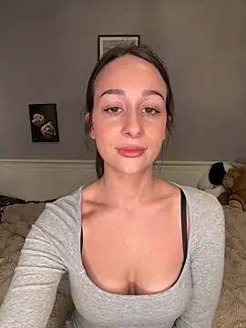 ChiaraSommer online show from April 2026 04:31:01 PM