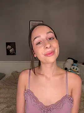 ChiaraSommer online show from April 2026 04:11:02 PM