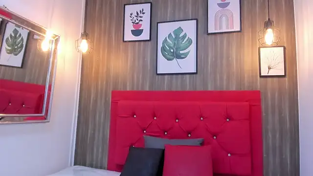 meggancurvy online show from March 2026 07:45:02 PM