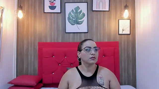 meggancurvy online show from March 2026 07:37:02 PM