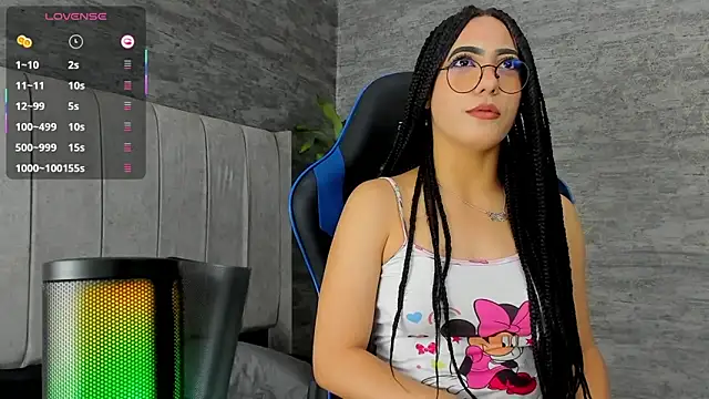 Odett Khast online show from December 2025 05:32:02 AM