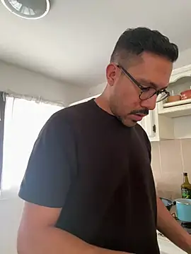 AdrianGarcia89 online show from April 2026 05:37:02 PM