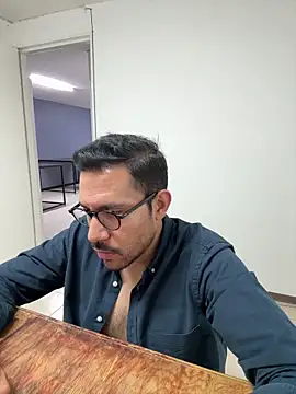 AdrianGarcia89 online show from April 2026 06:19:01 AM