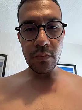 AdrianGarcia89 online show from June 2026 11:43:01 PM