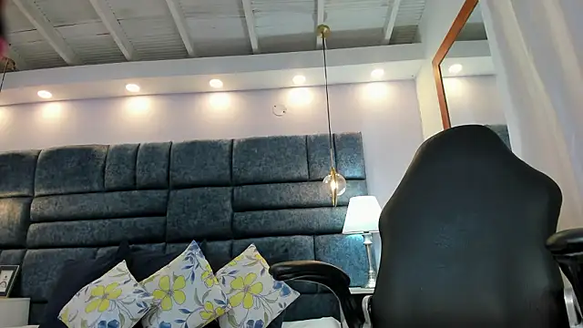 ateneaa dioosa online show from February 2026 11:50:01 AM