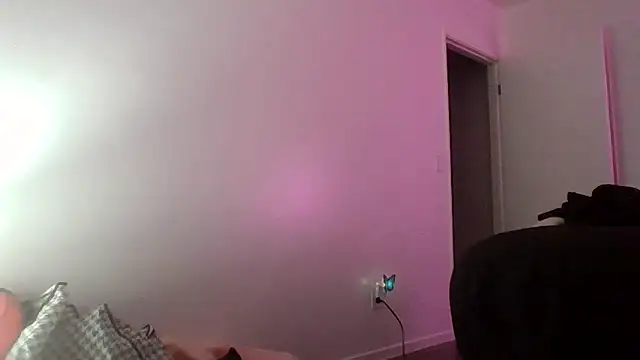 AverageAnt  online show from February 2026 08:15:02 AM