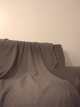 AverageAnt  online show from February 2026 05:46:02 PM