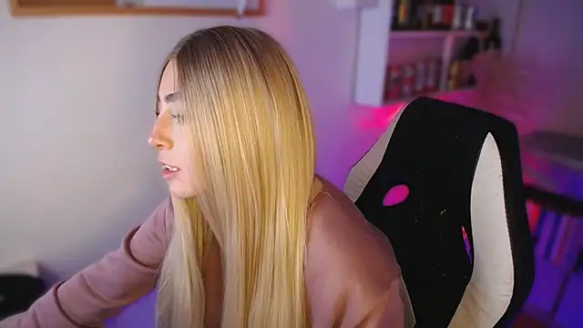 channel blondee online show from May 2026 12:15:01 AM