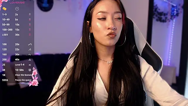 viicky r online show from May 2026 10:52:01 PM