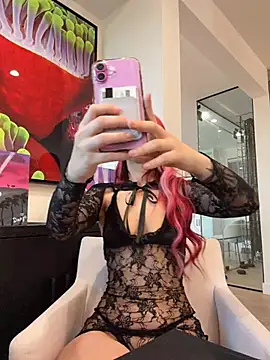 Snapshot of itscleomoon chatting on February 2026 11:04:02 PM itscleomoon online show from February 2026 11:04:02 PM