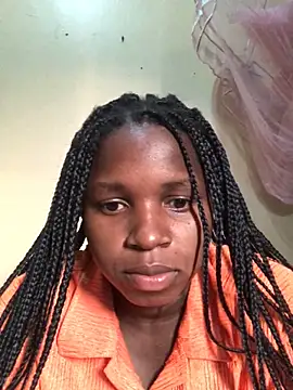 Snapshot of KISAKYEMOREEN19 chatting on December 2025 03:17:01 PM KISAKYEMOREEN19 online show from December 2025 03:17:01 PM