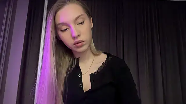 blondinkaa online show from February 2026 04:47:02 PM