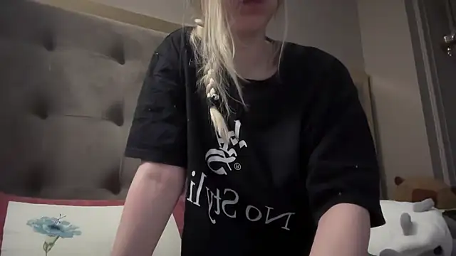 blondinkaa online show from June 2026 03:51:02 AM