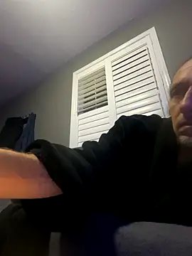 Snapshot of greeneyed81 chatting on December 2025 07:24:02 AM greeneyed81 online show from December 2025 07:24:02 AM