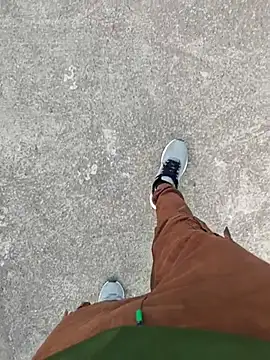 AqueousCrepe online show from April 2026 01:01:02 PM