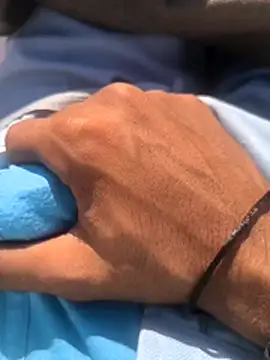 Snapshot of Honey-4u chatting on December 2025 04:39:02 AM Honey-4u online show from December 2025 04:39:02 AM