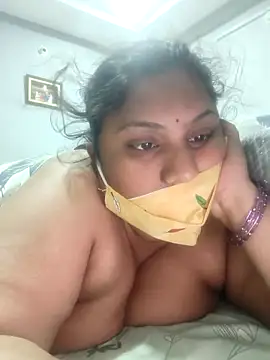 Snapshot of Telugumistress chatting on February 2026 05:36:01 PM Telugumistress online show from February 2026 05:36:01 PM