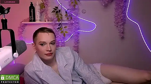 playoliver online show from May 2026 02:05:02 AM