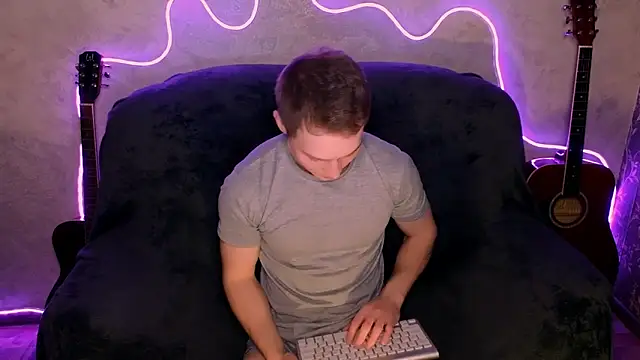 Snapshot of playoliver chatting on December 2025 09:55:01 AM playoliver online show from December 2025 09:55:01 AM