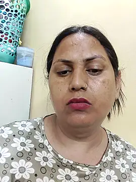 Hotmylips online show from April 2026 02:42:02 PM