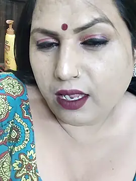 Hotmylips online show from March 2026 03:48:01 PM