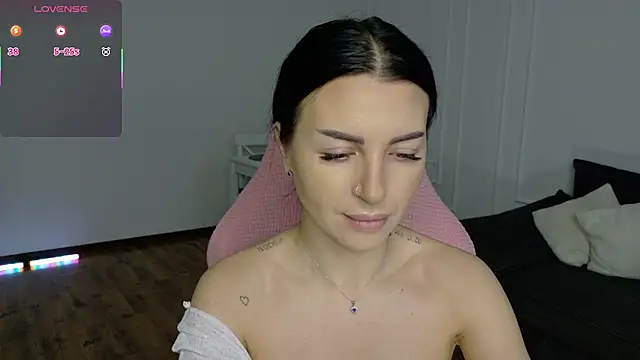 Snapshot of Lady_charm__ chatting on January 2026 06:28:01 AM Lady charm online show from January 2026 06:28:01 AM