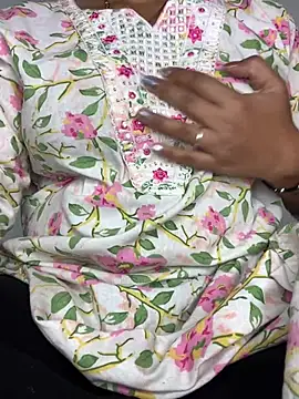 Snapshot of missmisha01 chatting on January 2026 01:15:01 PM missmisha01 online show from January 2026 01:15:01 PM