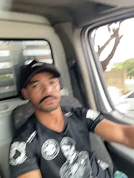 Pretocaminhoneiro online show from December 2025 12:32:02 PM