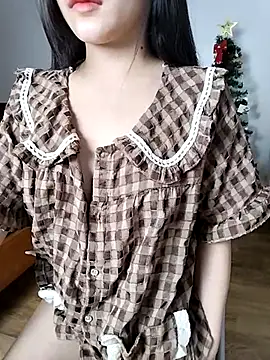 Miu ii online show from December 2025 02:00:02 PM