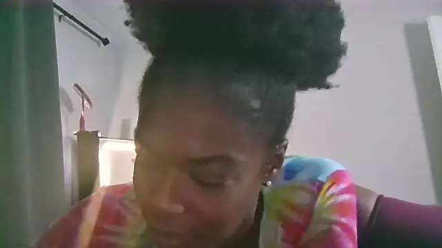 Snapshot of luxmina chatting on December 2025 04:23:02 PM luxmina online show from December 2025 04:23:02 PM