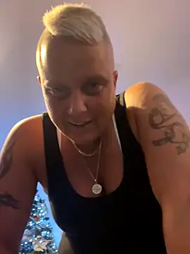 Bendoverbetty3 online show from December 2025 09:48:02 PM