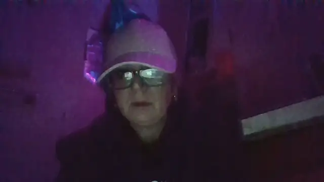 becky1111 online show from April 2026 10:38:02 AM